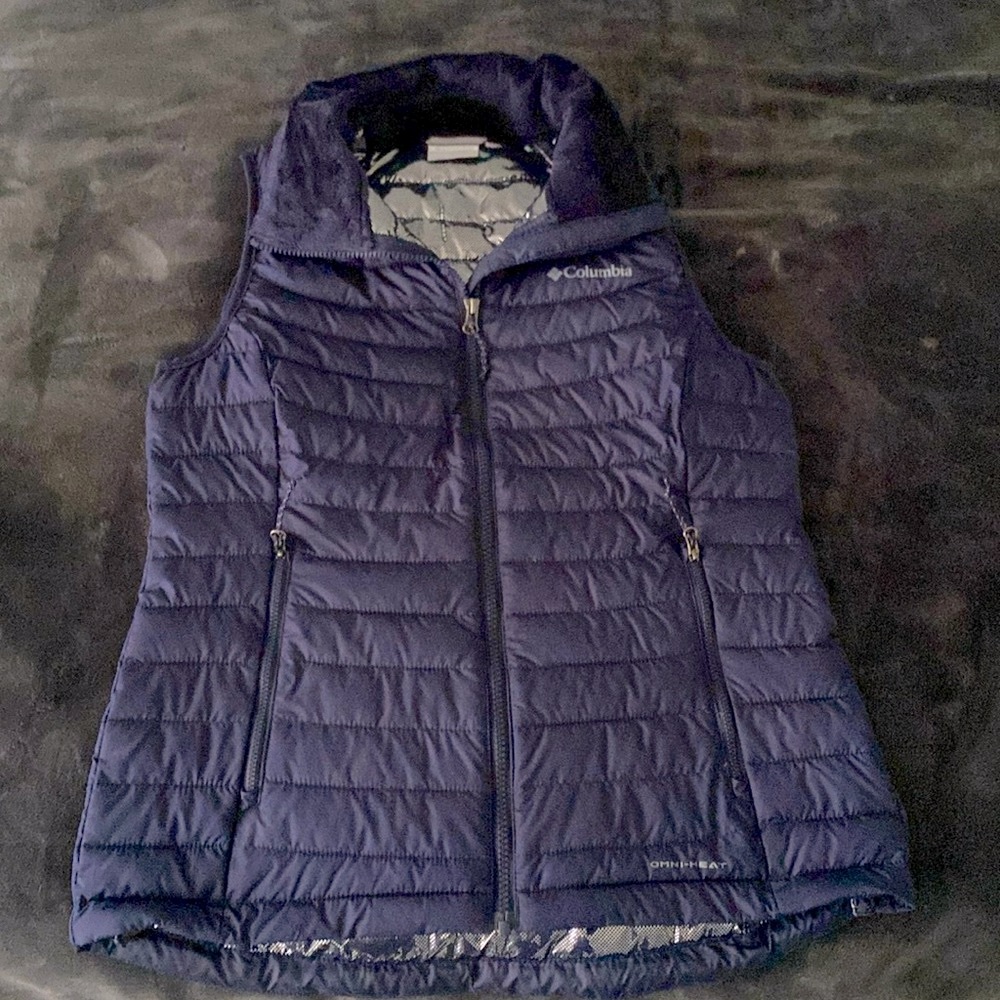 Columbia Women's Navy Quilted Packable Puffer Vest